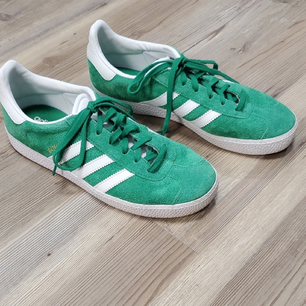 Adidas Green Gazelle Sneakers with White Stripes Ladies 8/ Youth 6.5